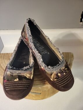 Mudd Women's Floral Brown Ballet Flats